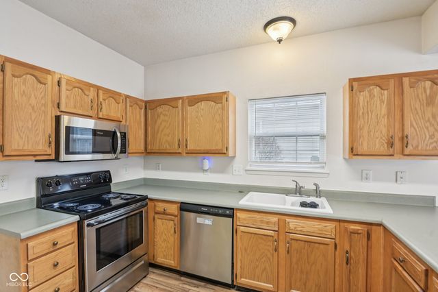 5911 Draycott Drive, Indianapolis, IN 46236