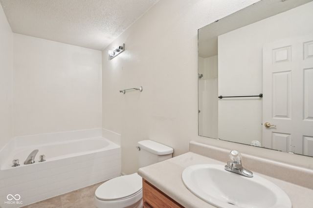 5911 Draycott Drive, Indianapolis, IN 46236