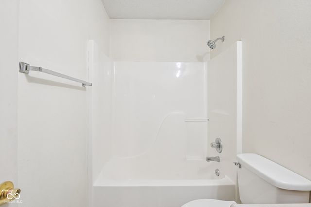 5911 Draycott Drive, Indianapolis, IN 46236