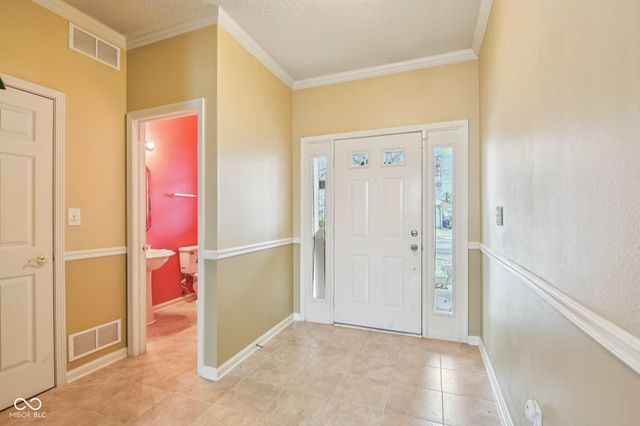 5911 Draycott Drive, Indianapolis, IN 46236