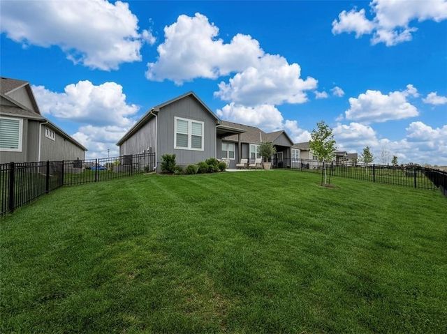 17096 W 168th Place, Olathe, KS 66062