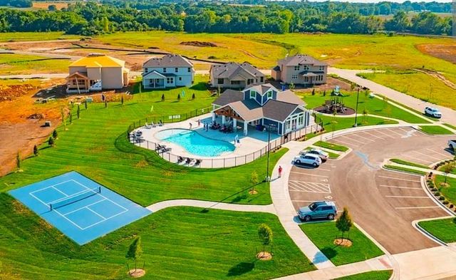 17096 W 168th Place, Olathe, KS 66062