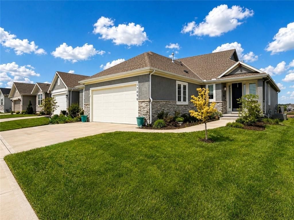 17096 W 168th Place, Olathe, KS 66062