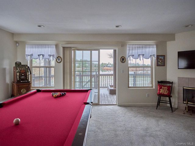 61 Lake Shore Drive W, Rock Hill, NY 12775