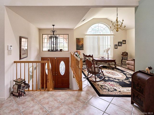61 Lake Shore Drive W, Rock Hill, NY 12775