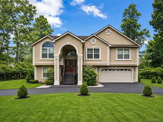 61 Lake Shore Drive W, Rock Hill, NY 12775