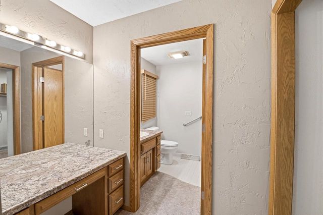343 E LE CAPITAINE CIRCLE, Green Bay, WI 54302
