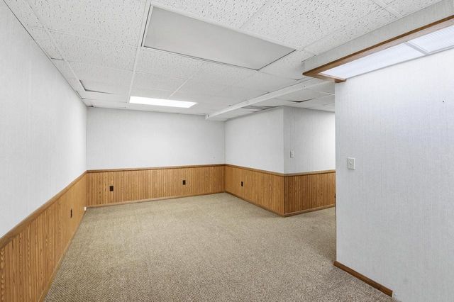 343 E LE CAPITAINE CIRCLE, Green Bay, WI 54302