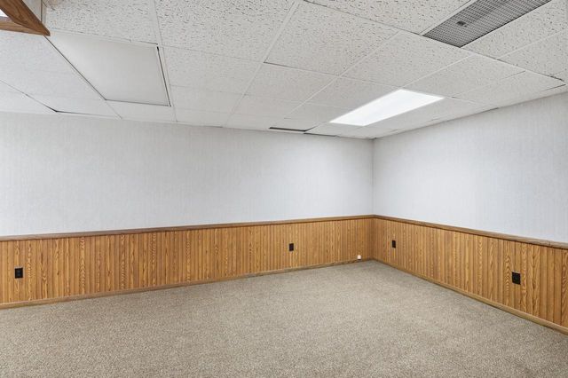 343 E LE CAPITAINE CIRCLE, Green Bay, WI 54302