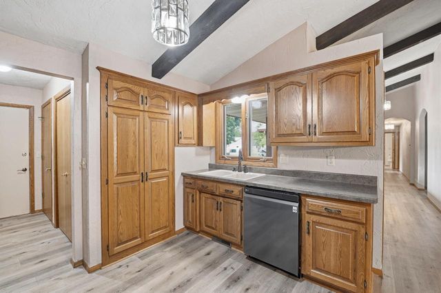 343 E LE CAPITAINE CIRCLE, Green Bay, WI 54302