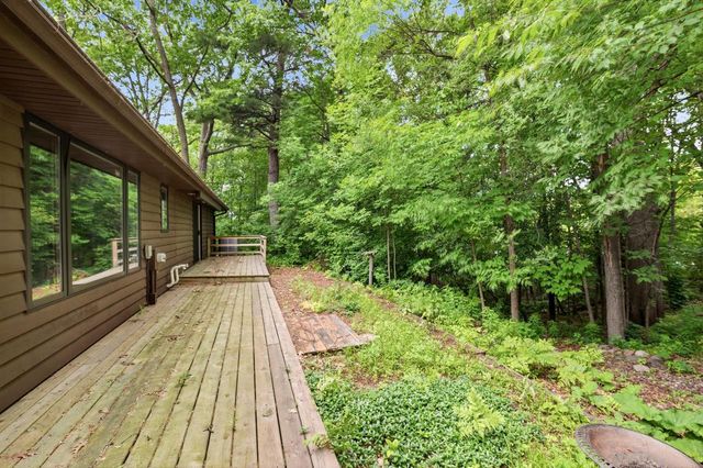 343 E LE CAPITAINE CIRCLE, Green Bay, WI 54302