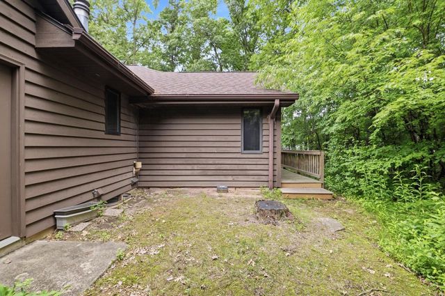 343 E LE CAPITAINE CIRCLE, Green Bay, WI 54302
