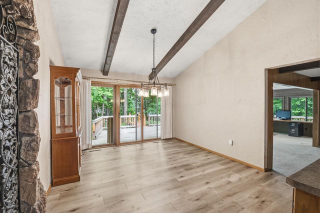 343 E LE CAPITAINE CIRCLE, Green Bay, WI 54302