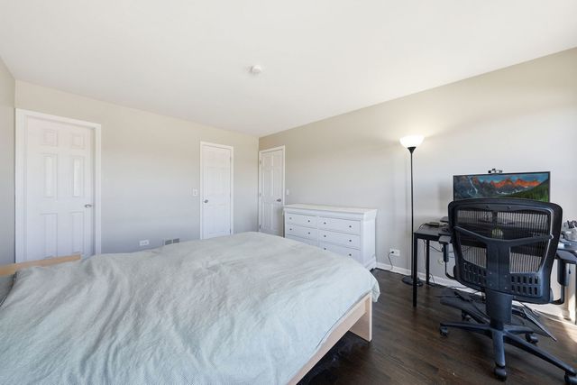 447 Thorndale Court, Buffalo Grove, IL 60089