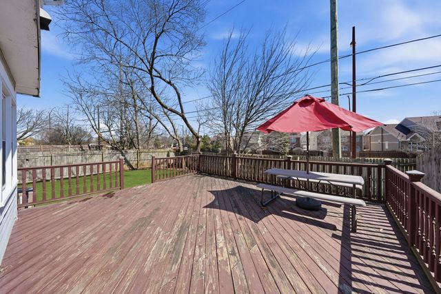 447 Thorndale Court, Buffalo Grove, IL 60089