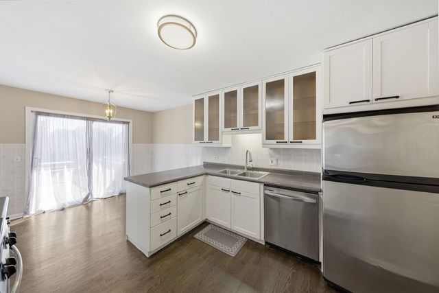 447 Thorndale Court, Buffalo Grove, IL 60089