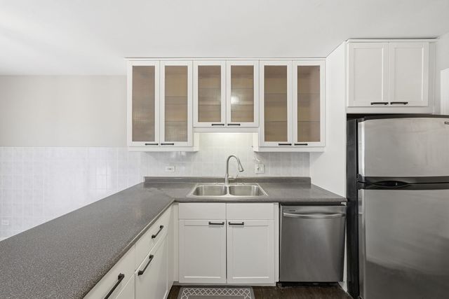 447 Thorndale Court, Buffalo Grove, IL 60089