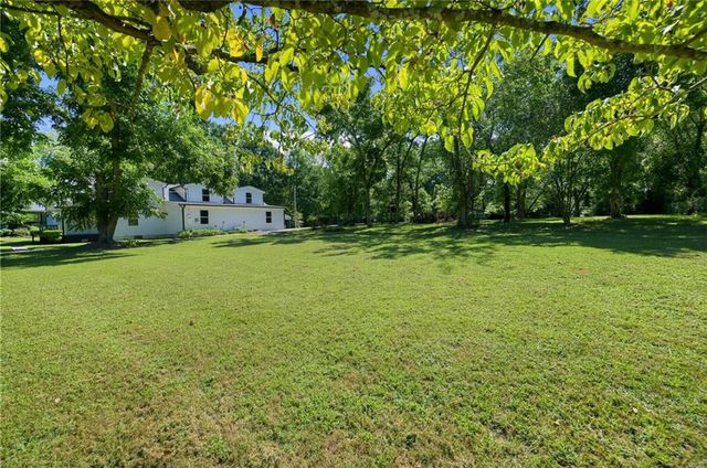 134 E 5th Street, Monroe, GA 30655