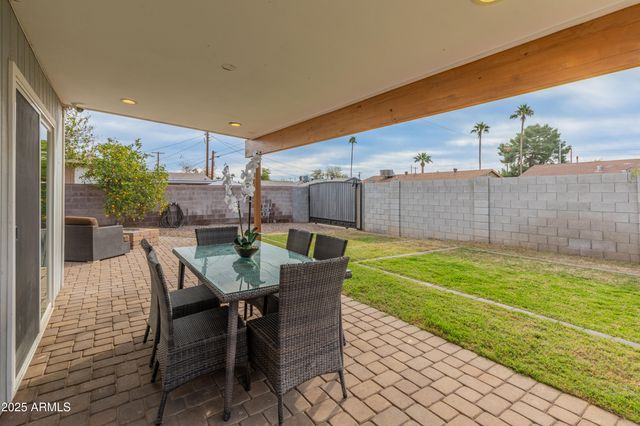 7443 E TAYLOR Street, Scottsdale, AZ 85257