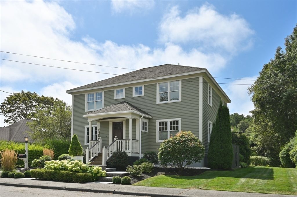4 Knight Rd, Manchester, MA 01944