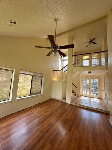 8623 Beechcrest Street, Houston, TX 77083