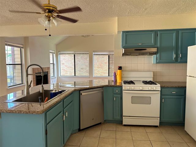 8623 Beechcrest Street, Houston, TX 77083