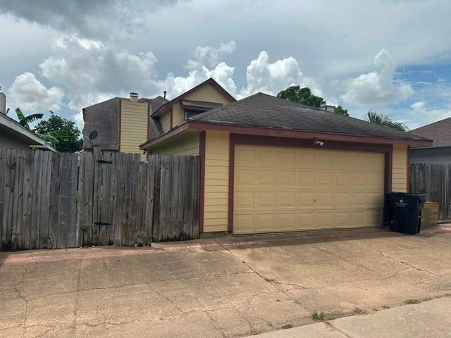 8623 Beechcrest Street, Houston, TX 77083