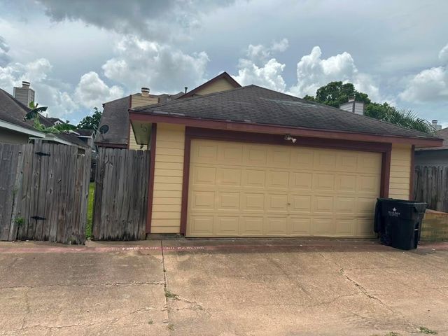 8623 Beechcrest Street, Houston, TX 77083