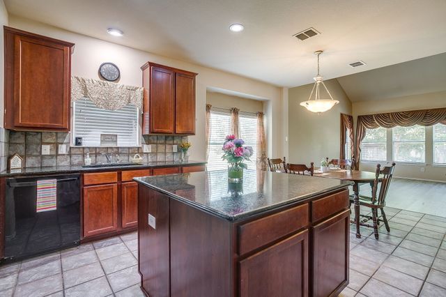 7004 Alcala, Grand Prairie, TX 75054