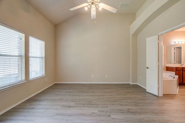 7004 Alcala, Grand Prairie, TX 75054