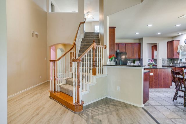 7004 Alcala, Grand Prairie, TX 75054