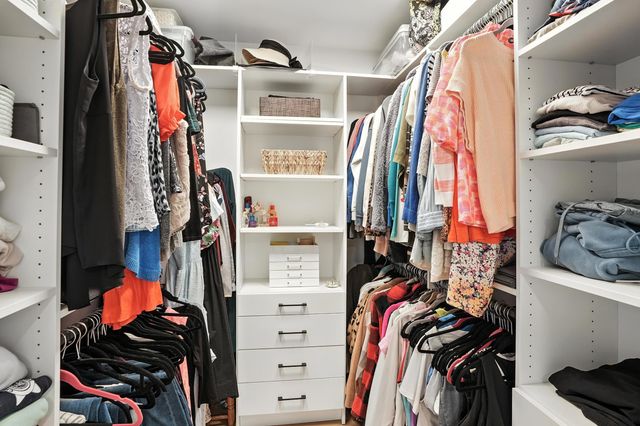 9721 Sweetspire Avenue, St. John, IN 46373