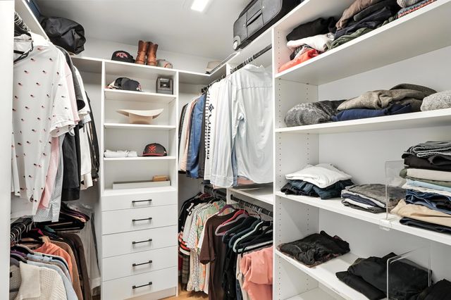 9721 Sweetspire Avenue, St. John, IN 46373