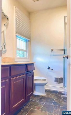 18 Florence Avenue, Cresskill, NJ 07626