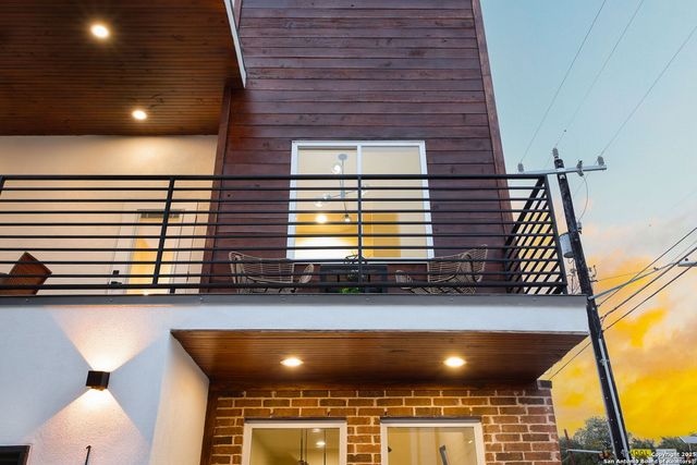 1019 S Hackberry Unit 102, San Antonio, TX 78210