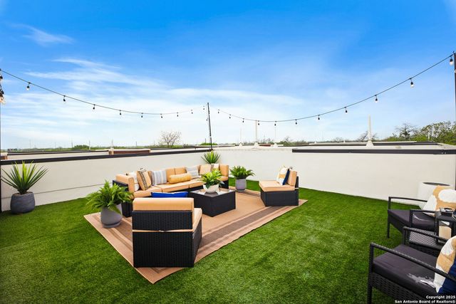 1019 S Hackberry Unit 102, San Antonio, TX 78210