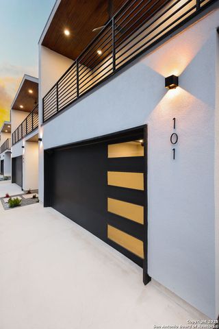 1019 S Hackberry Unit 102, San Antonio, TX 78210