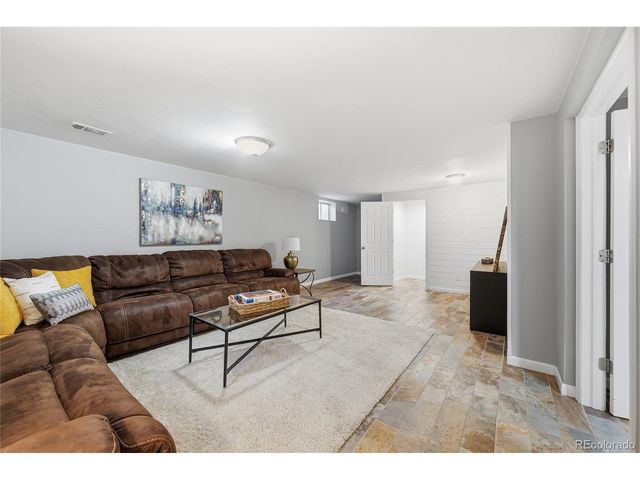 3086 E Hinsdale Ave, Centennial, CO 80122