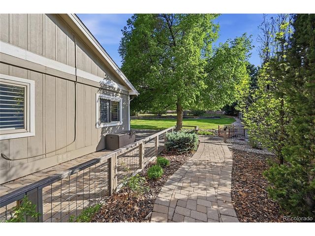 3086 E Hinsdale Ave, Centennial, CO 80122
