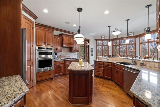 2229 E Park Drive, Uniontown, OH 44685