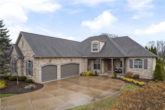 2229 E Park Drive, Uniontown, OH 44685