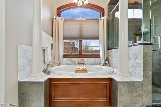 2229 E Park Drive, Uniontown, OH 44685