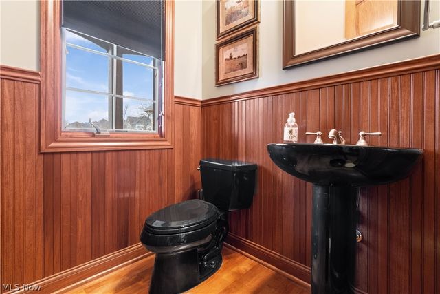 2229 E Park Drive, Uniontown, OH 44685