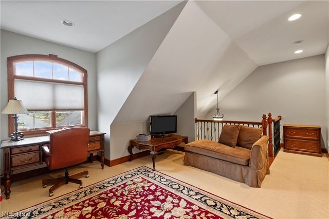 2229 E Park Drive, Uniontown, OH 44685