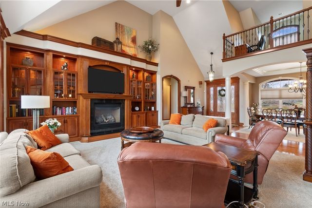 2229 E Park Drive, Uniontown, OH 44685