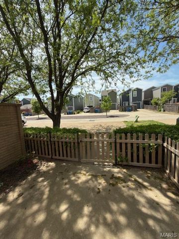 3653 Arpent Street 4, St Charles, MO 63301