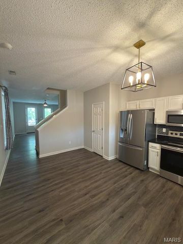 3653 Arpent Street 4, St Charles, MO 63301