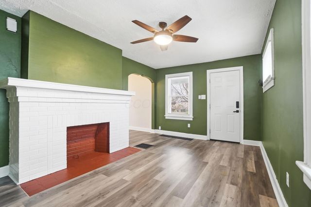 2378 Velma Avenue, Columbus, OH 43211