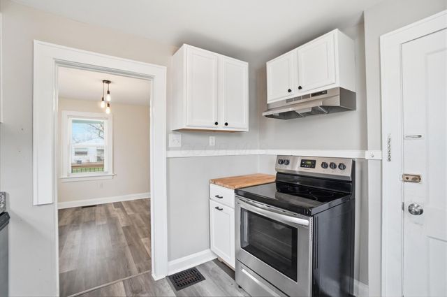 2378 Velma Avenue, Columbus, OH 43211