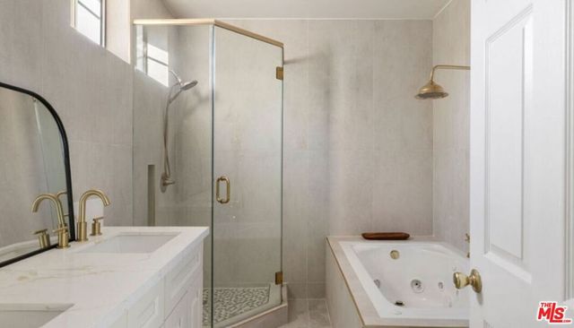 1222 N Virgil Avenue, Los Angeles, CA 90029